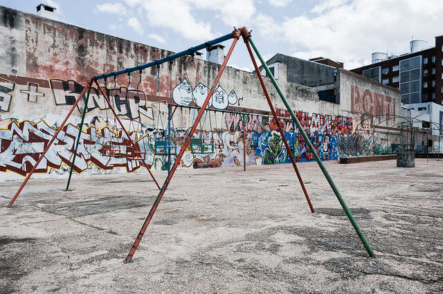 Spielplatz Schaukel Freiwilligendienste Projekte mit Kindern